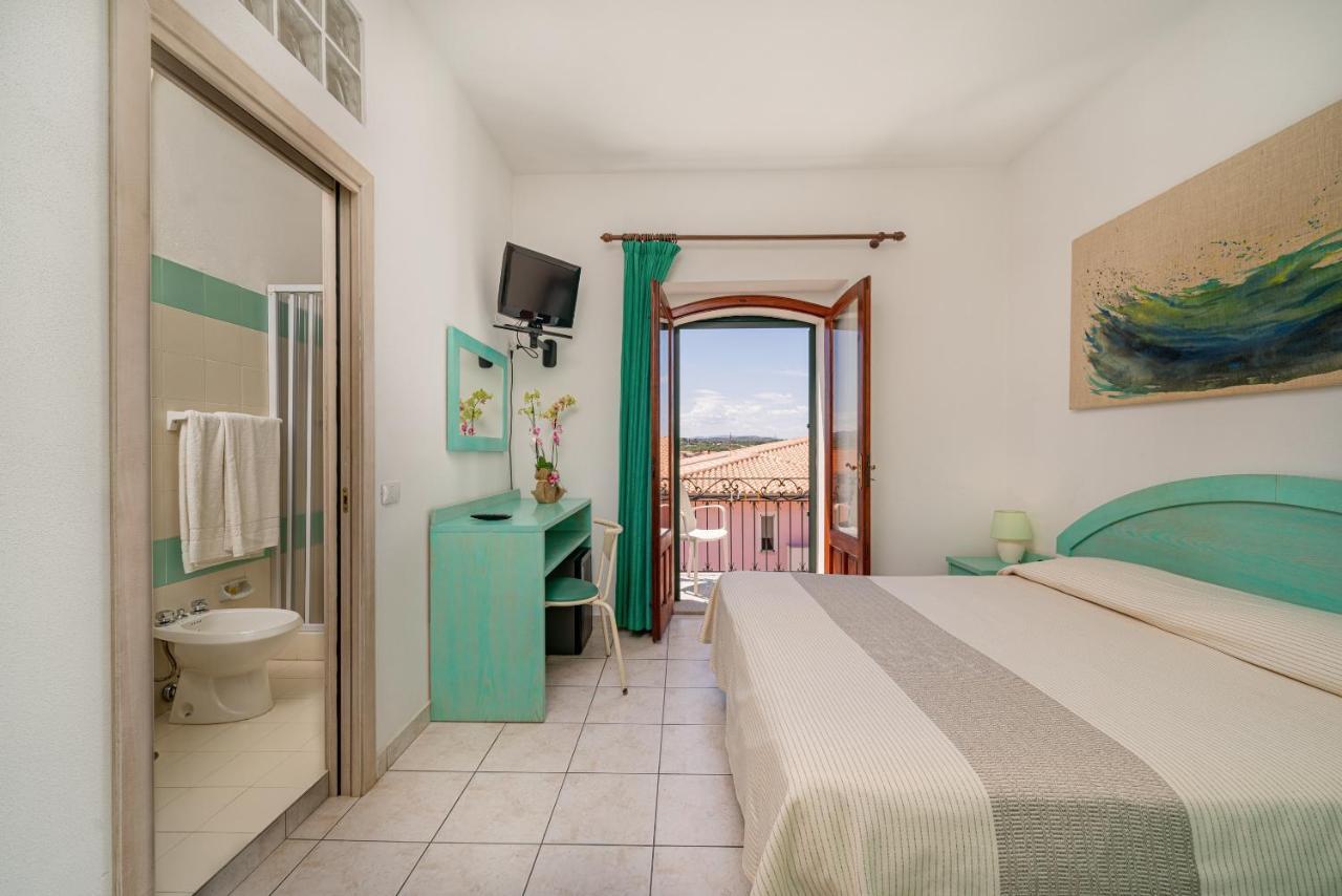 Hotel Marinaro Santa Teresa Gallura Dış mekan fotoğraf