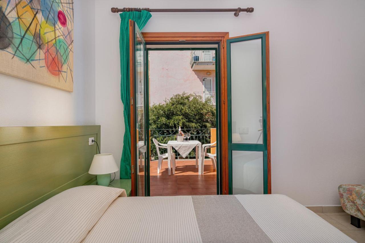 Hotel Marinaro Santa Teresa Gallura Dış mekan fotoğraf